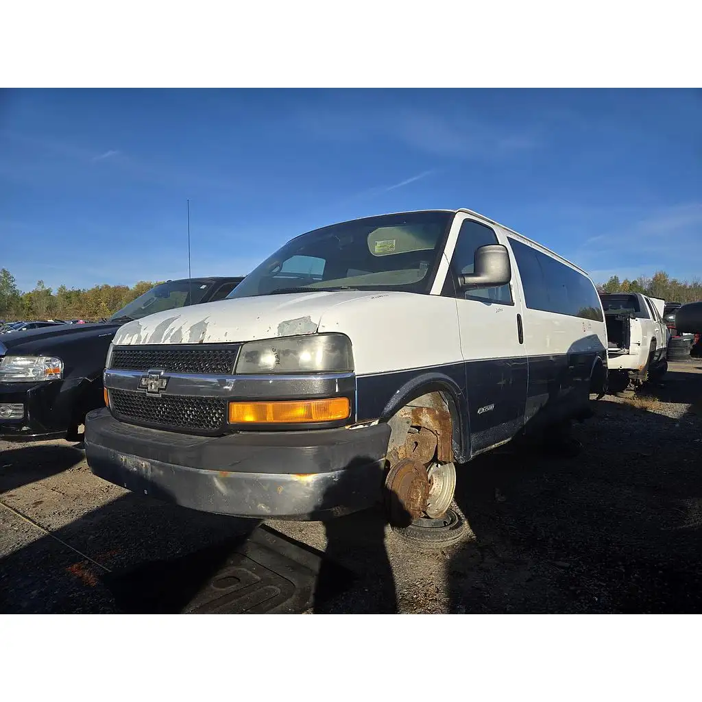 Photo of 2005 Chevrolet Express Van