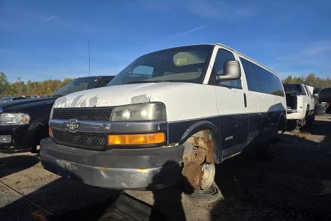 Photo of 2005 Chevrolet Express Van