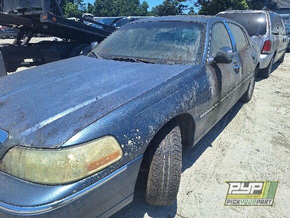 Photo of 2005 Lincoln Town Car