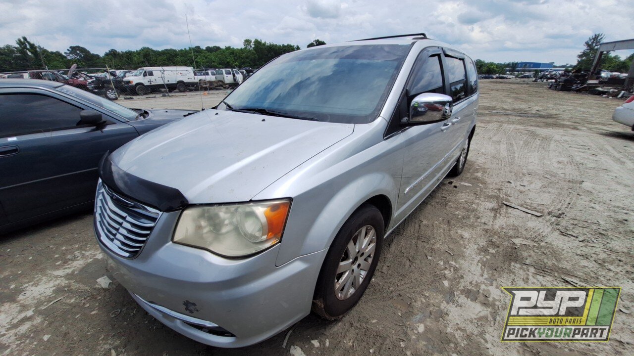 Photo of 2011 Chrysler Town & Country