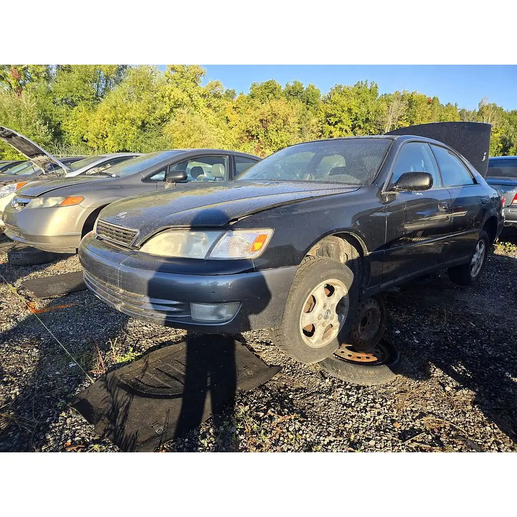 Photo of 1999 Lexus Es 300