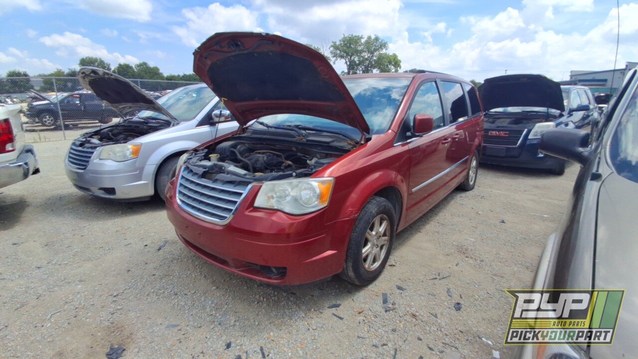 Photo of 2010 Chrysler Town & Country