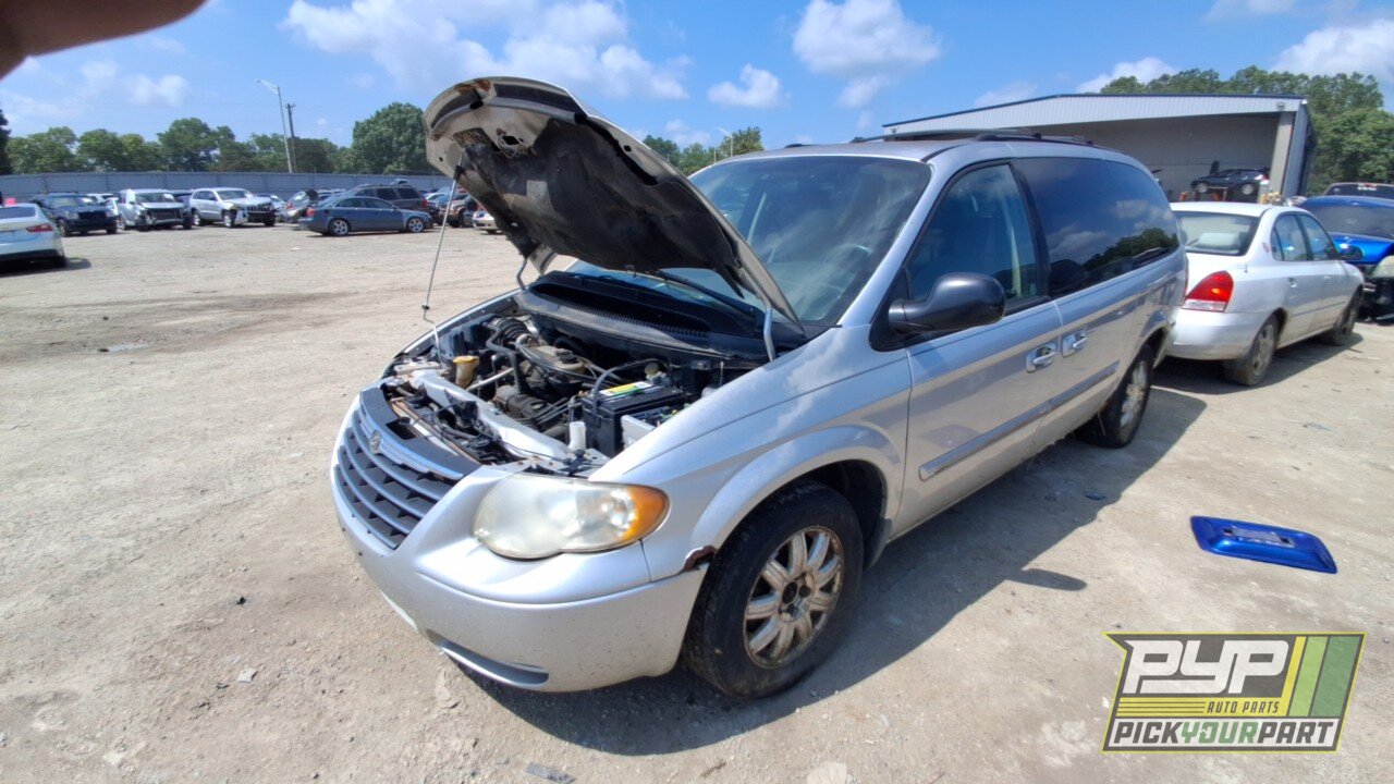 Photo of 2006 Chrysler Town & Country
