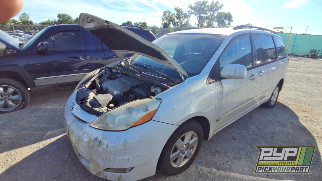 Photo of 2008 Toyota Sienna
