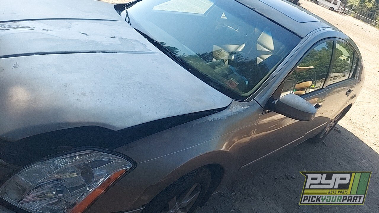 Photo of 2004 Nissan Maxima