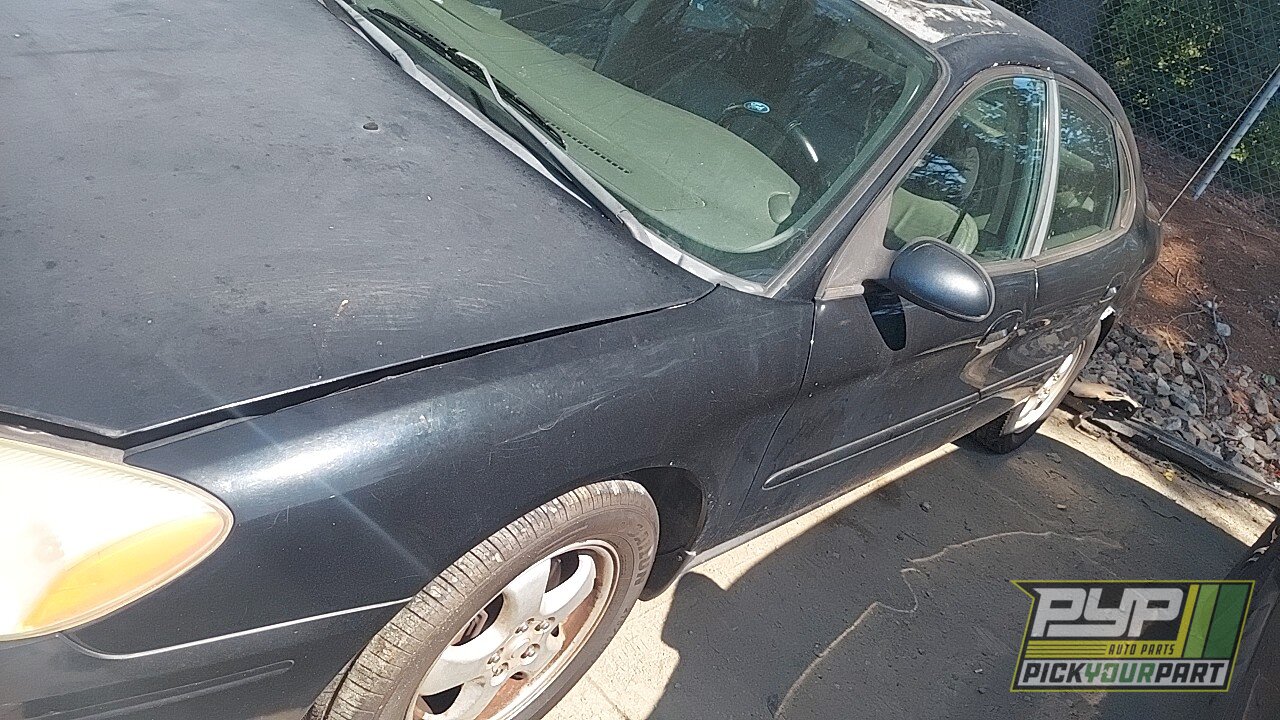 Photo of 2004 Ford Taurus