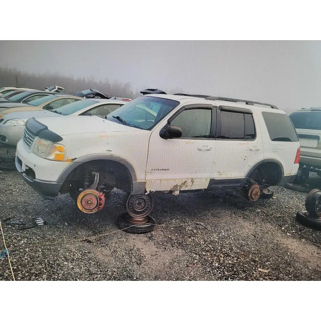 Photo of 2004 Ford Explorer