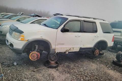 Photo of 2004 Ford Explorer
