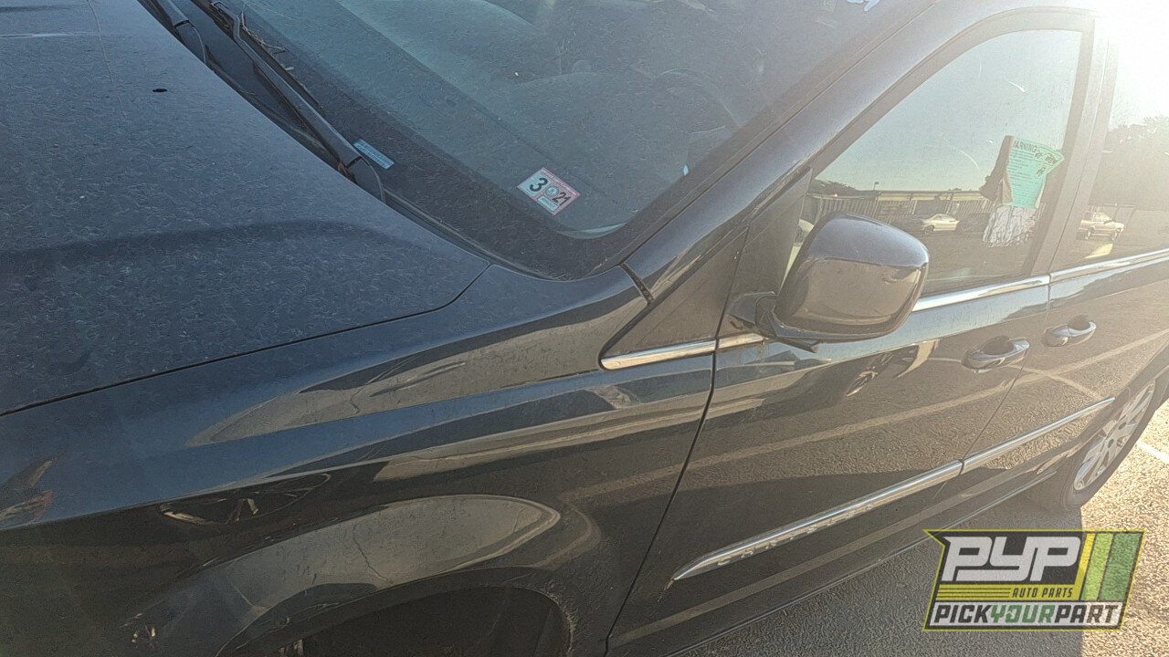 Photo of 2013 Chrysler Town & Country