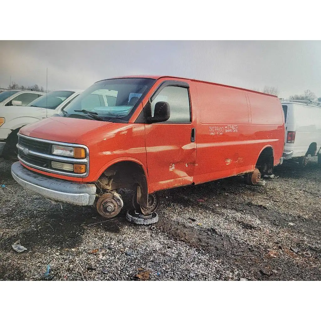 Photo of 2000 Gmc Savana Cargo