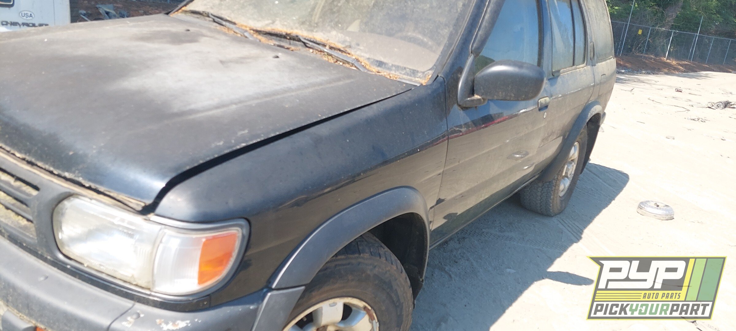 Photo of 1997 Nissan Pathfinder