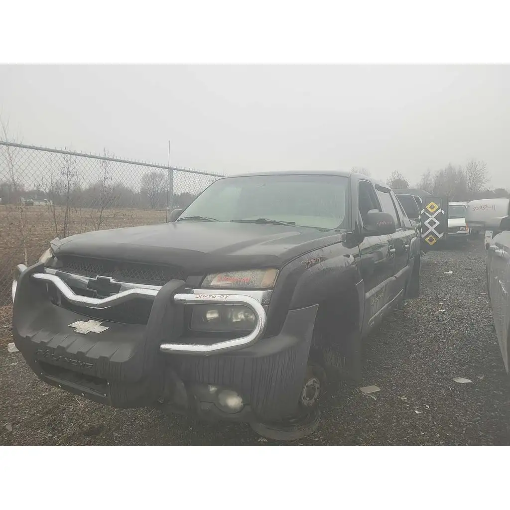 Photo of 2004 Chevrolet Avalanche