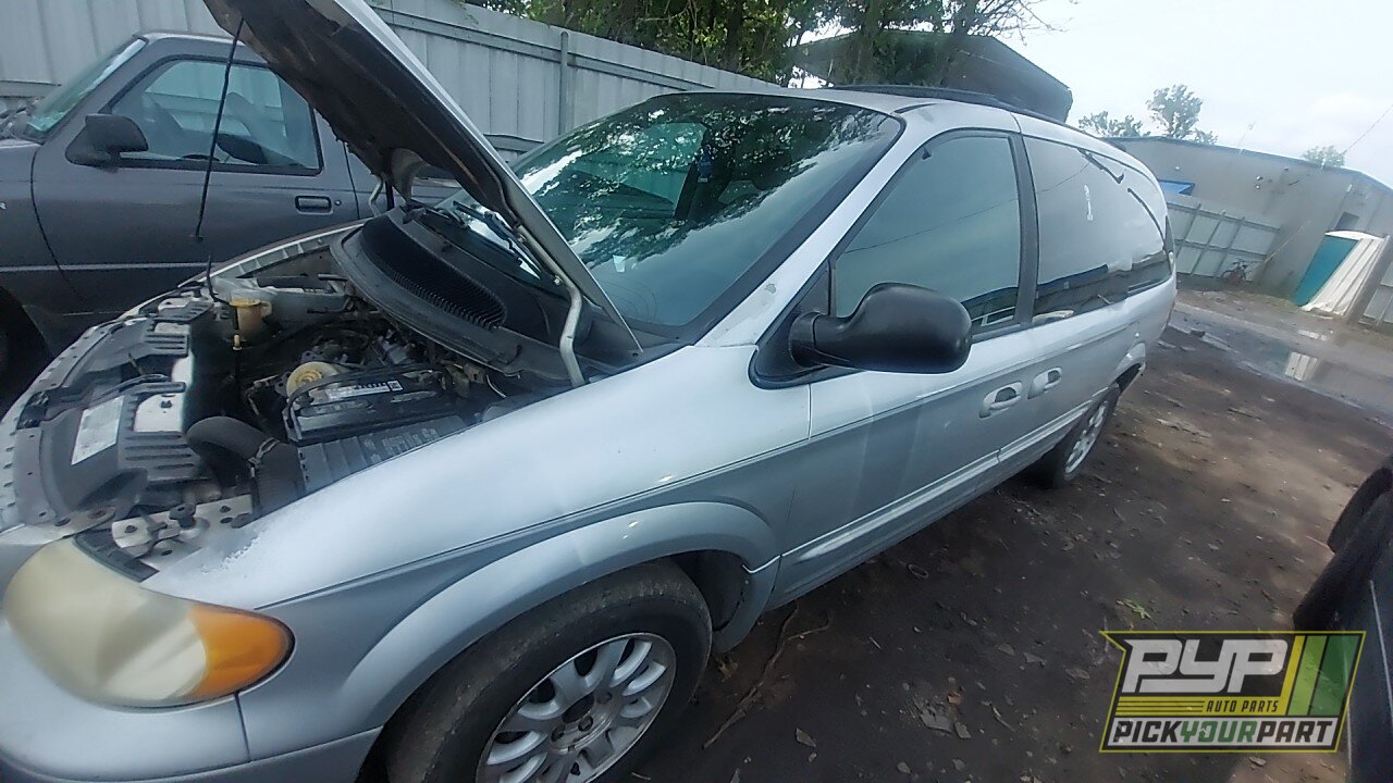 Photo of 2002 Chrysler Town & Country