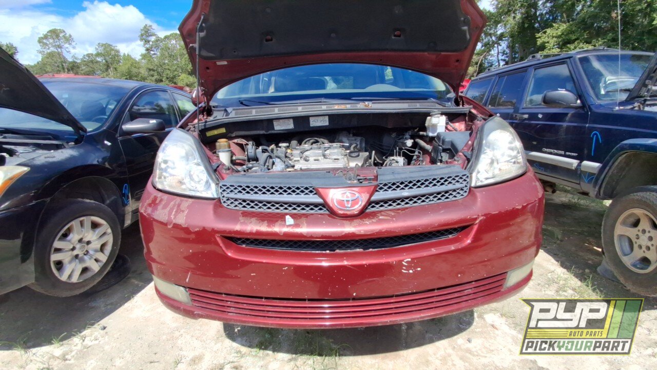 Photo of 2004 Toyota Sienna