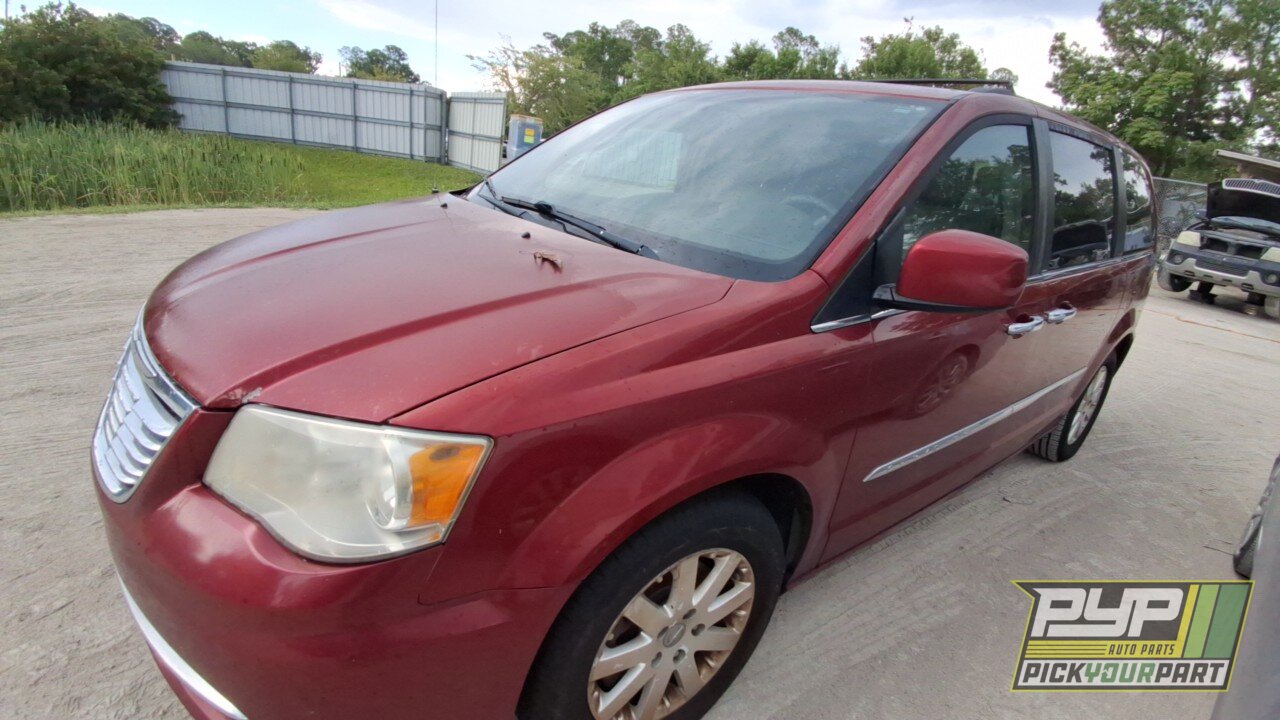 Photo of 2014 Chrysler Town & Country