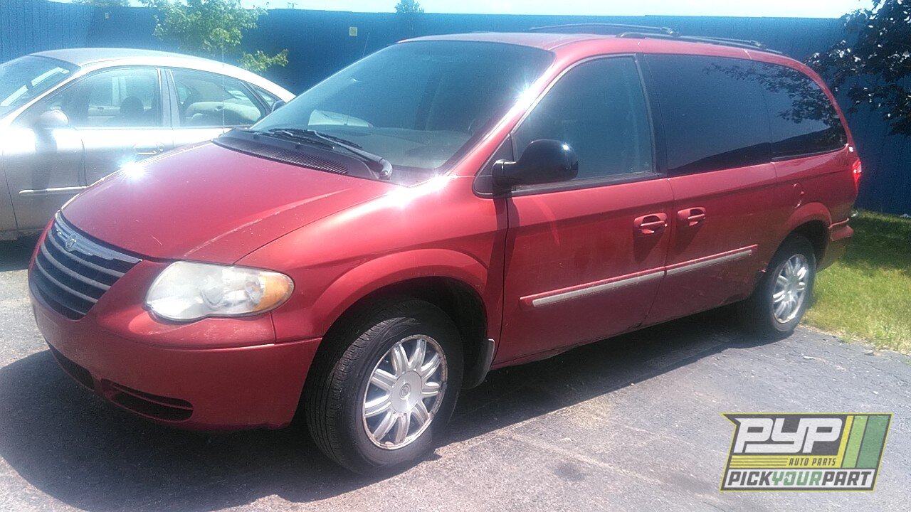 Photo of 2006 Chrysler Town & Country