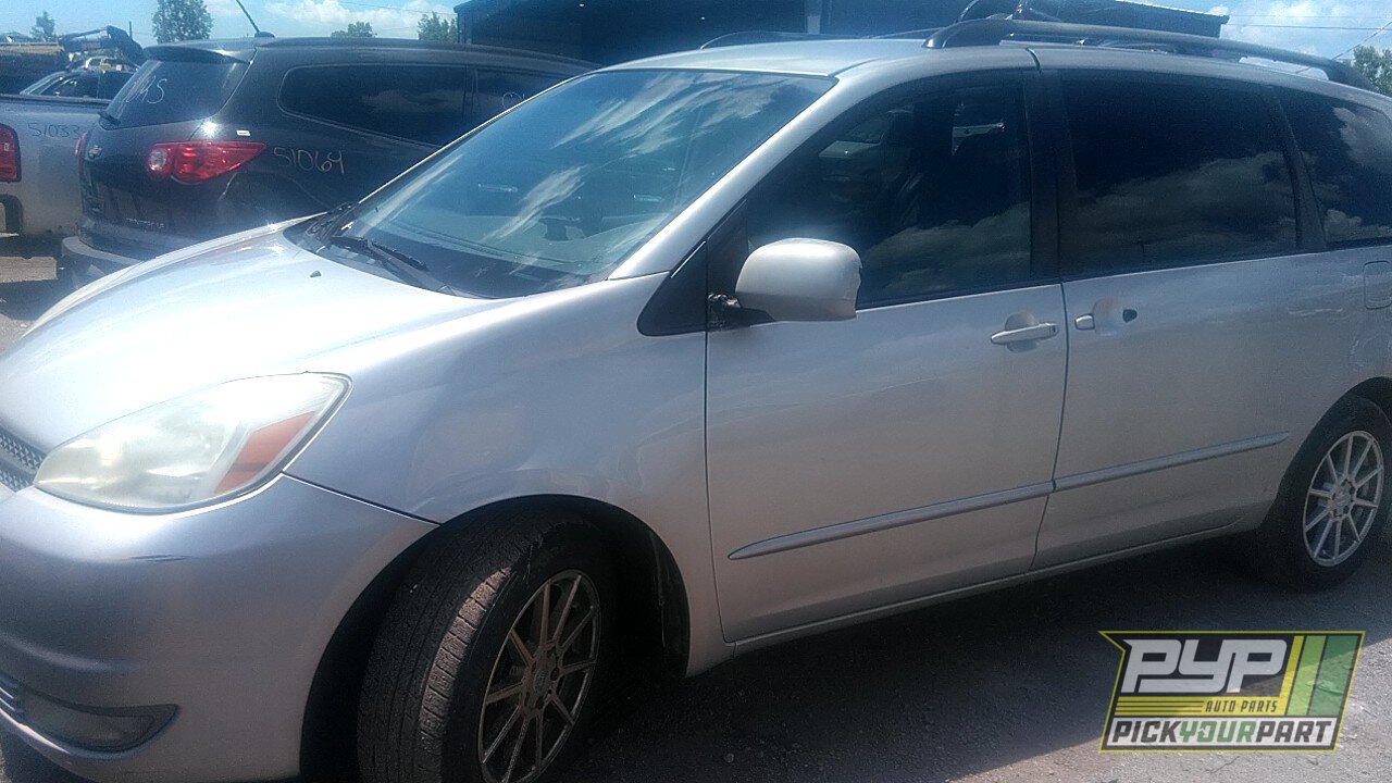 Photo of 2005 Toyota Sienna