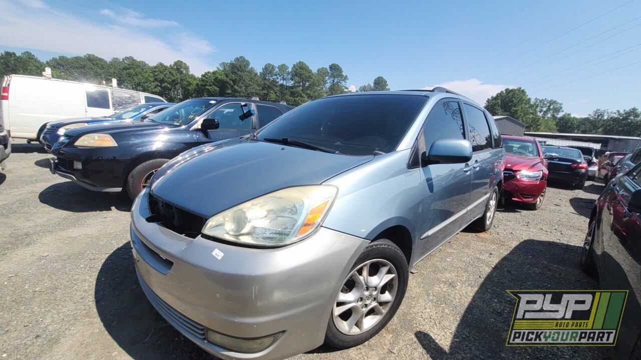 Photo of 2005 Toyota Sienna