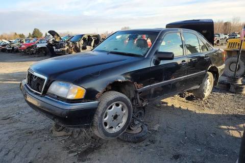 Photo of 1994 Mercedes-Benz 200 Series