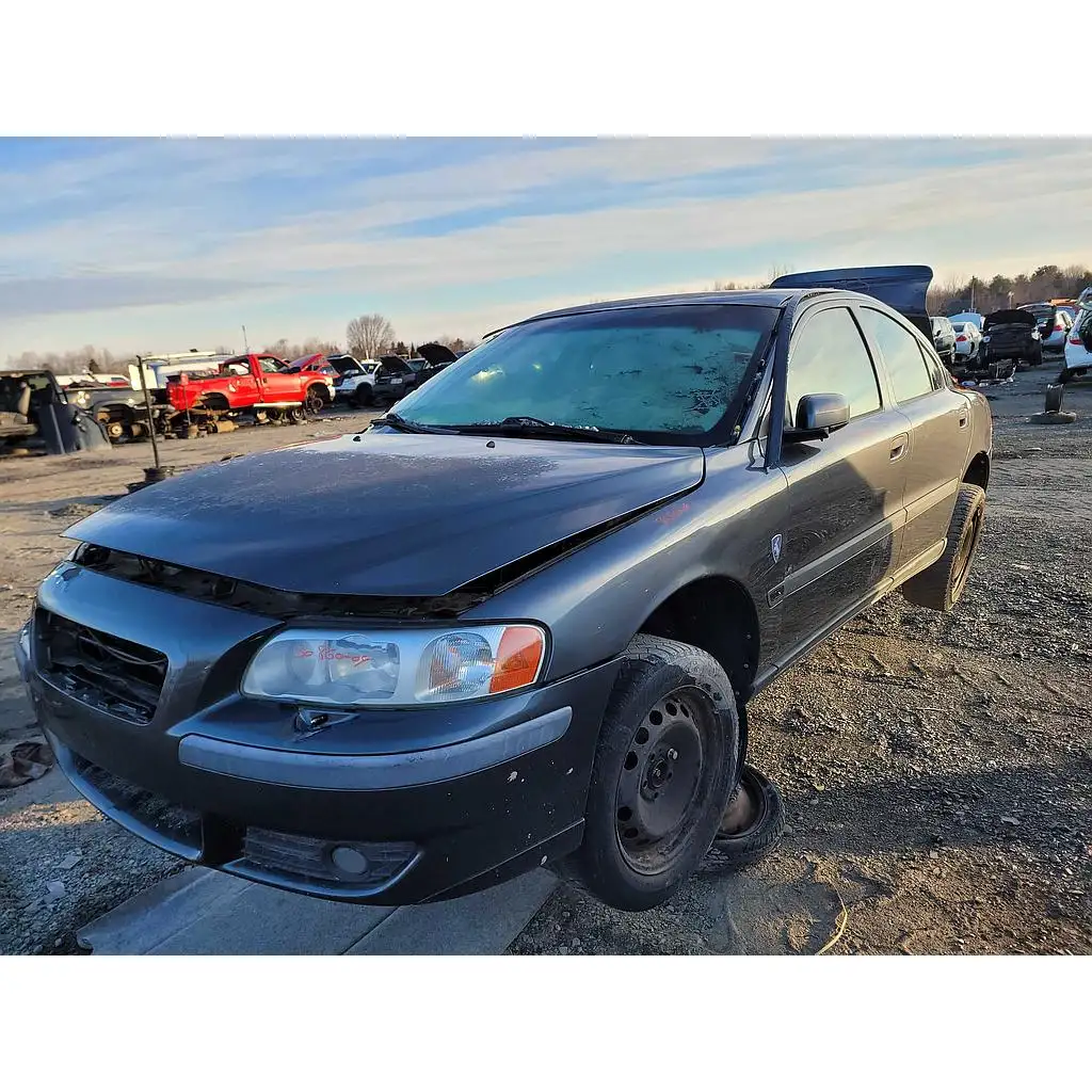 Photo of 2004 Volvo S60