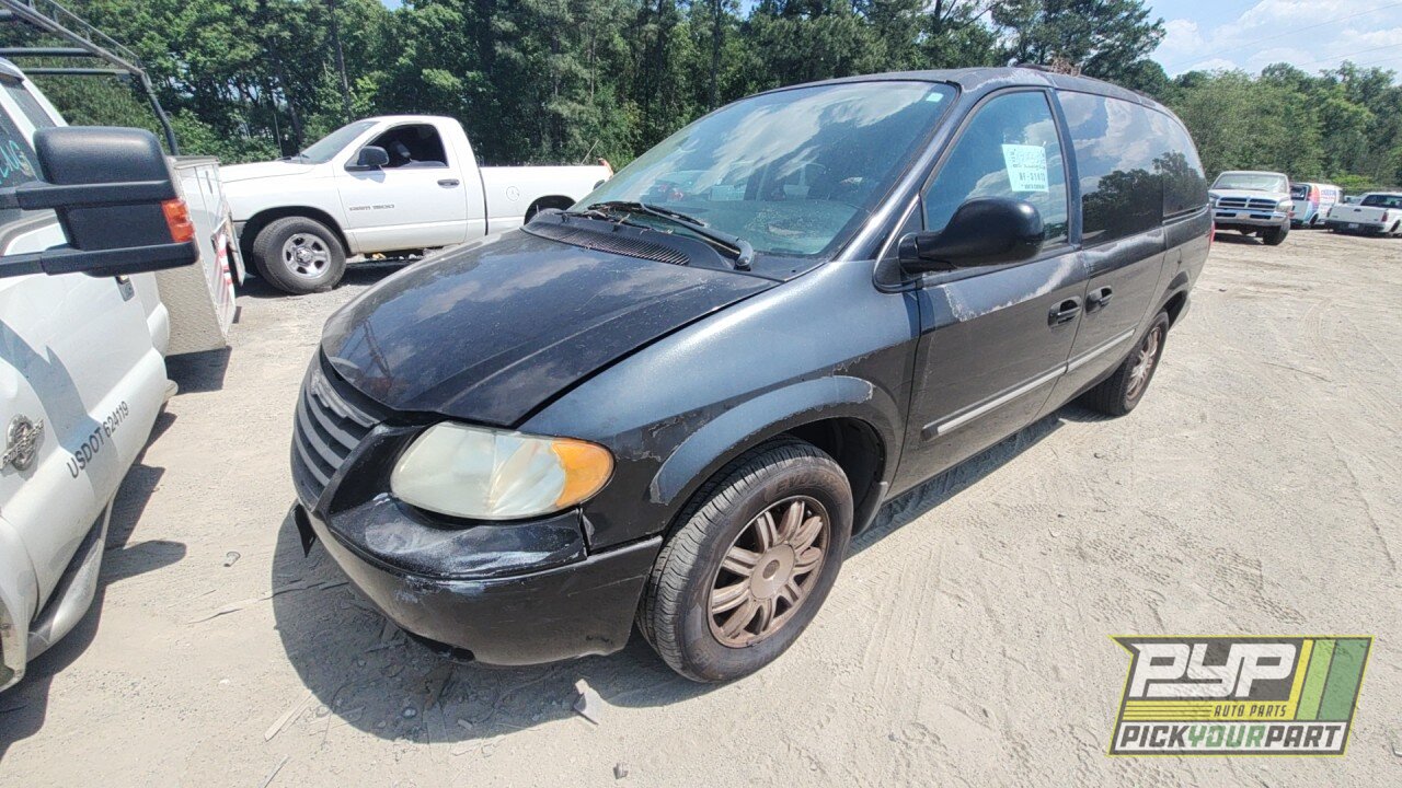 Photo of 2006 Chrysler Town & Country
