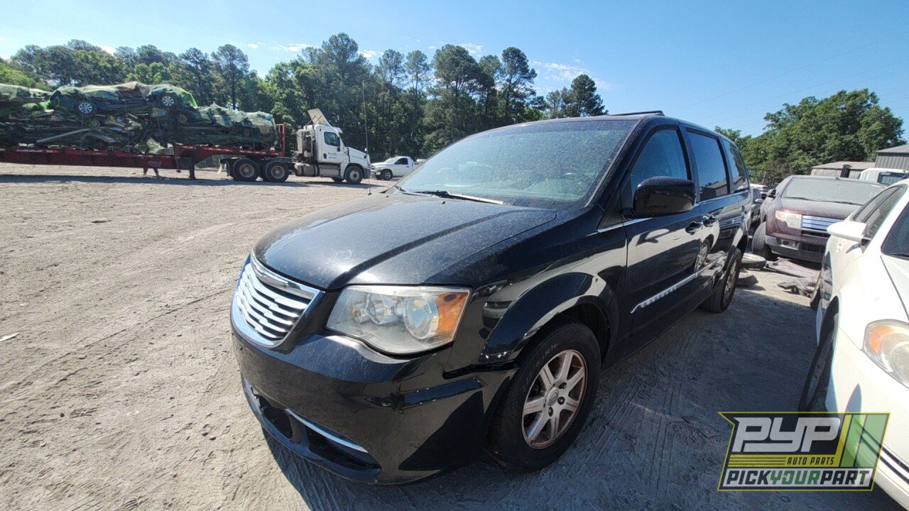 Photo of 2013 Chrysler Town & Country