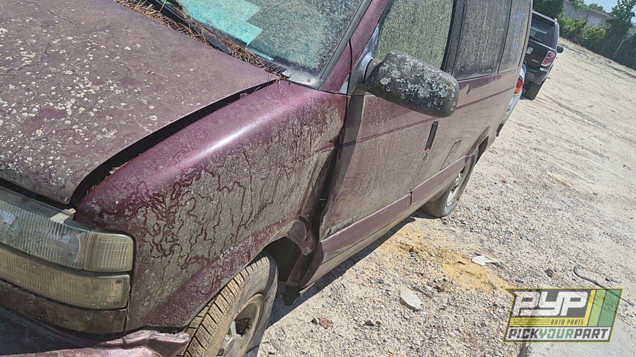 Photo of 2001 Gmc Safari