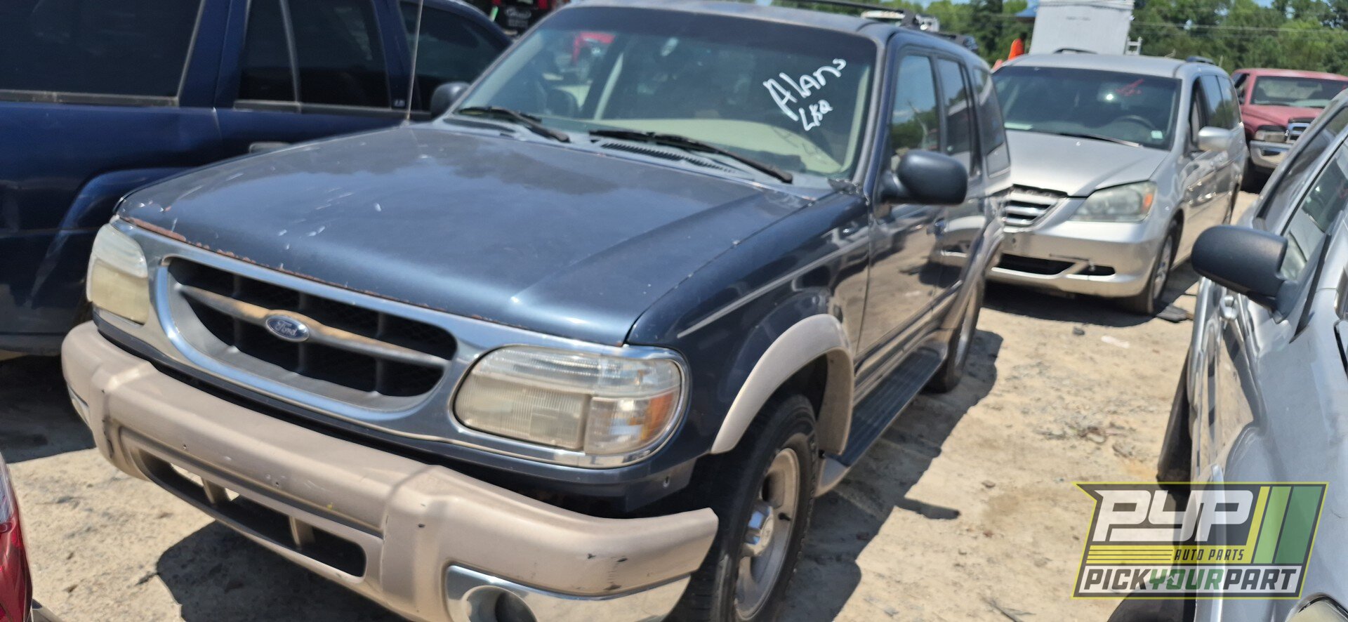 Photo of 1999 Ford Explorer