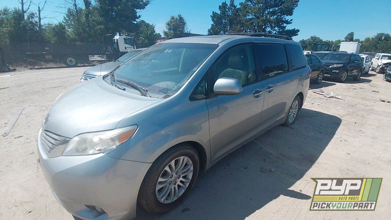 Photo of 2014 Toyota Sienna