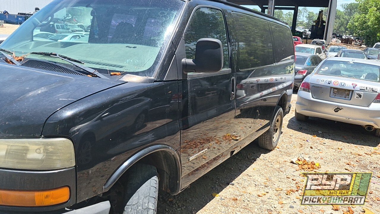 Photo of 2004 Gmc Savana 2500