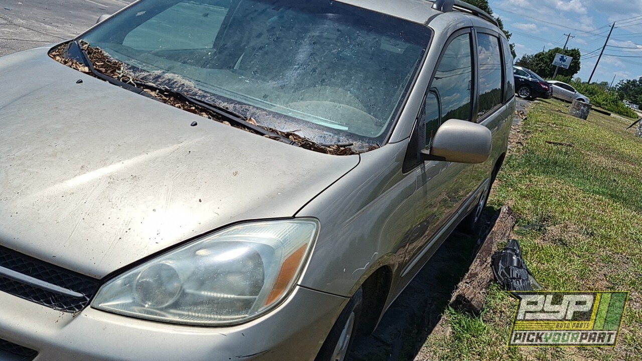Photo of 2005 Toyota Sienna