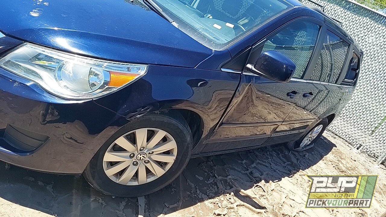 Photo of 2012 Volkswagen Routan
