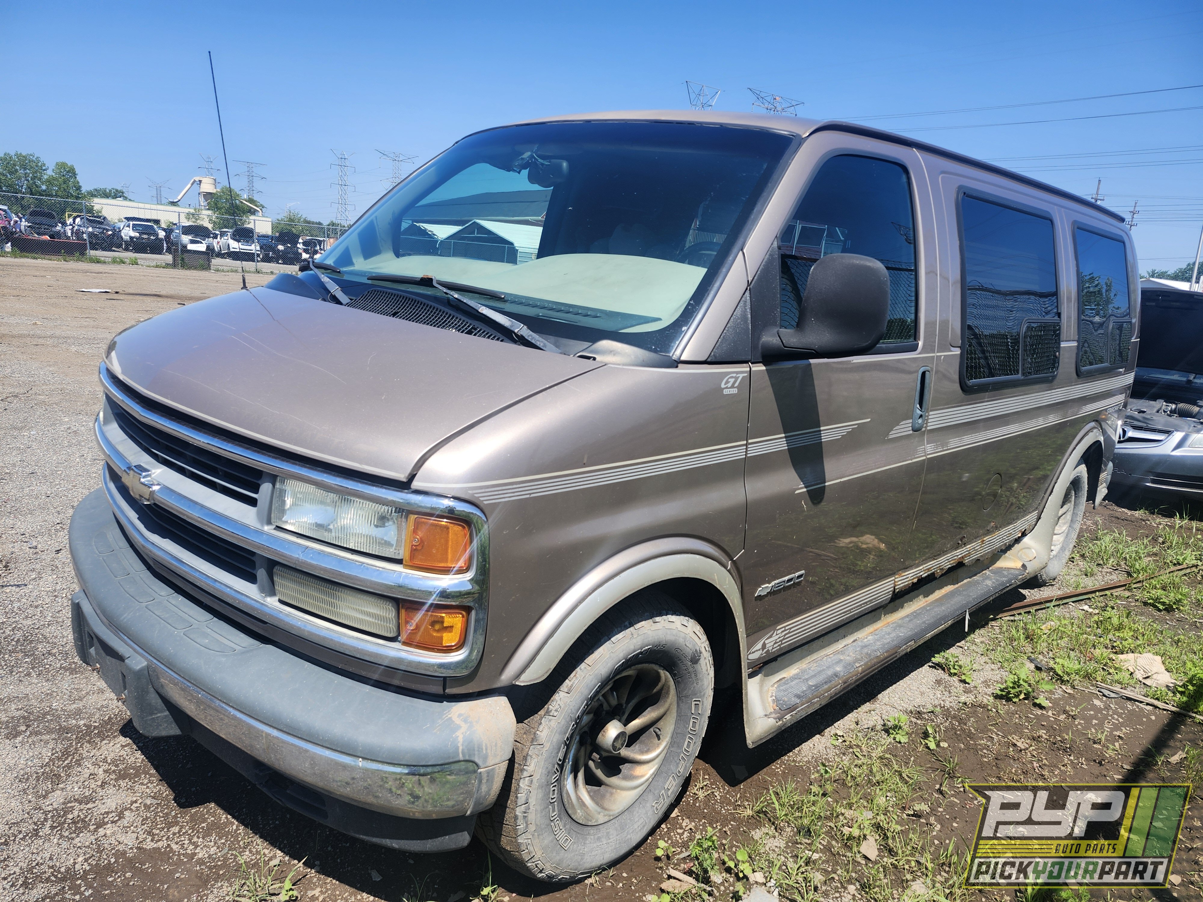 Photo of 2002 Chevrolet Express 1500