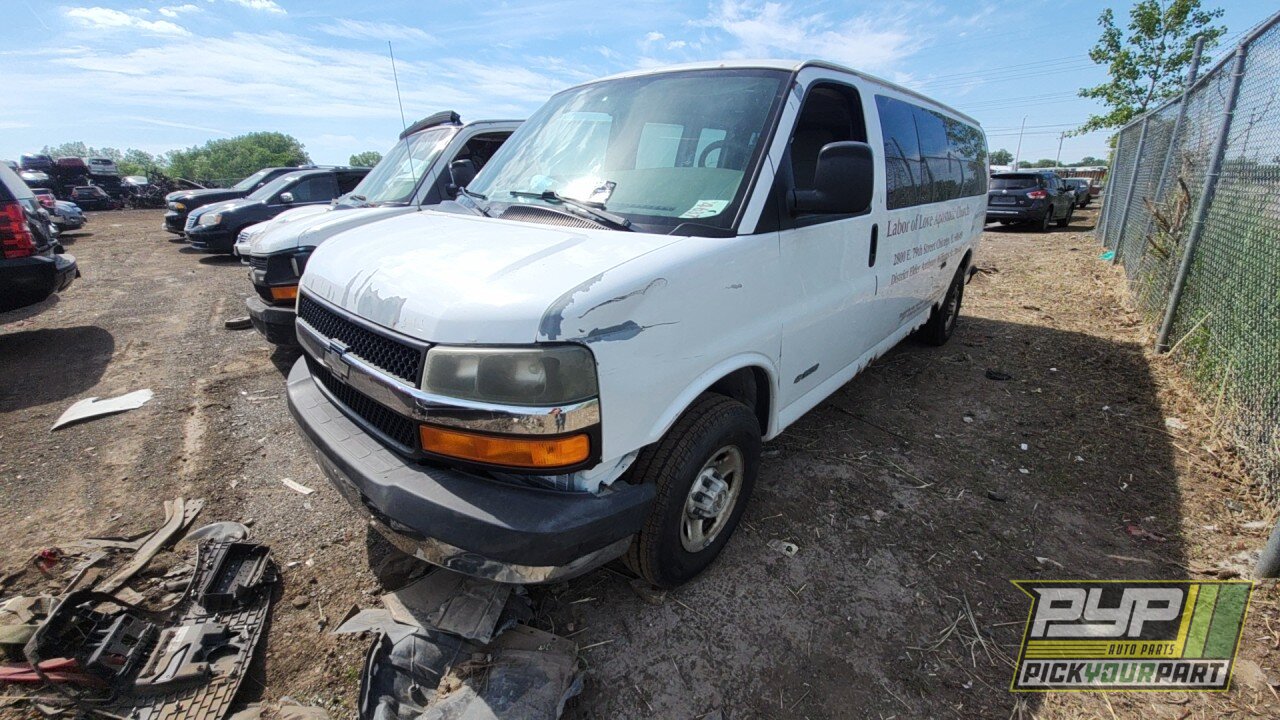 Photo of 2005 Chevrolet Express 3500