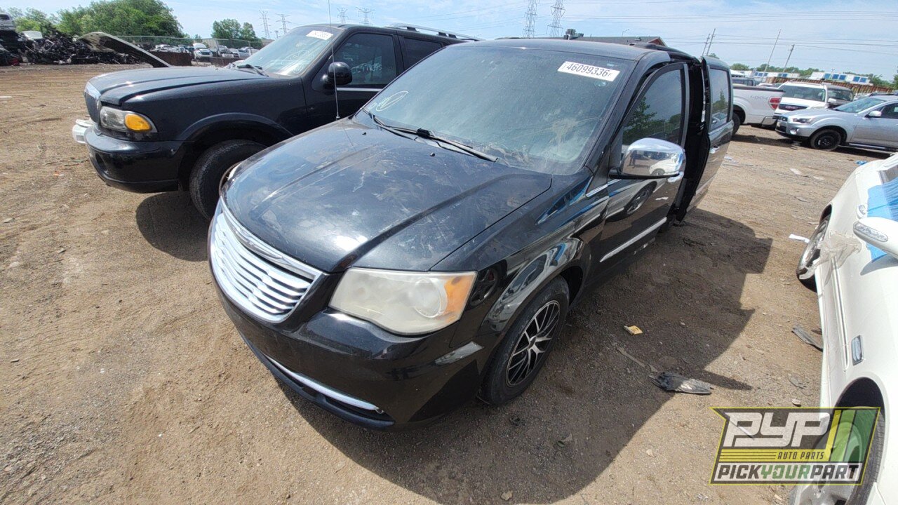 Photo of 2012 Chrysler Town & Country