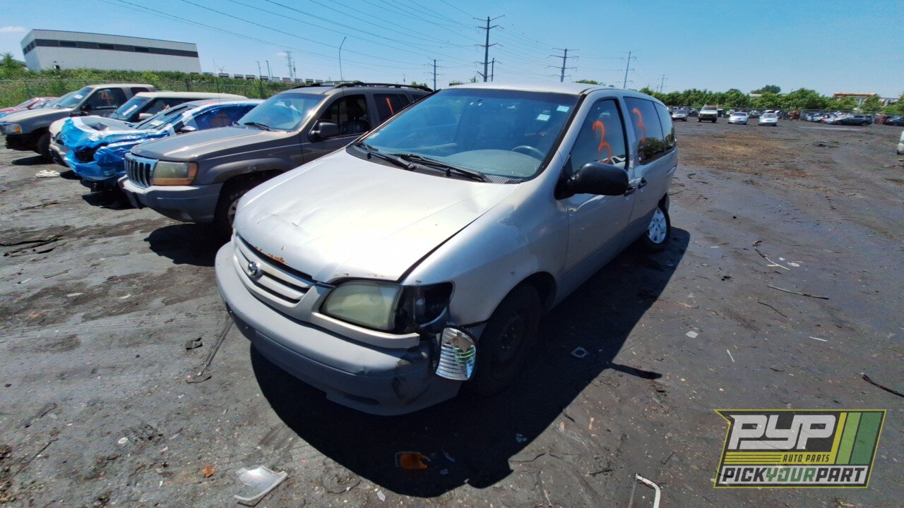Photo of 2001 Toyota Sienna