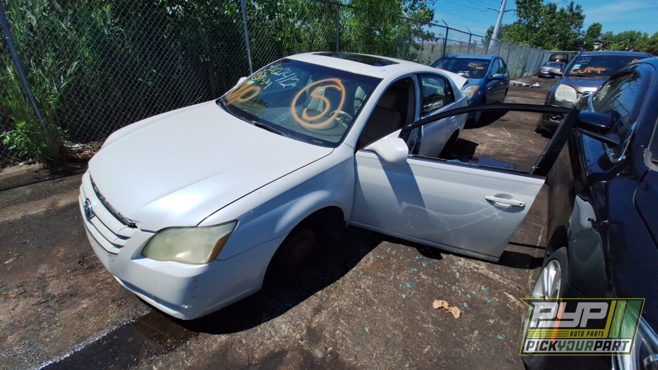 Photo of 2005 Toyota Avalon