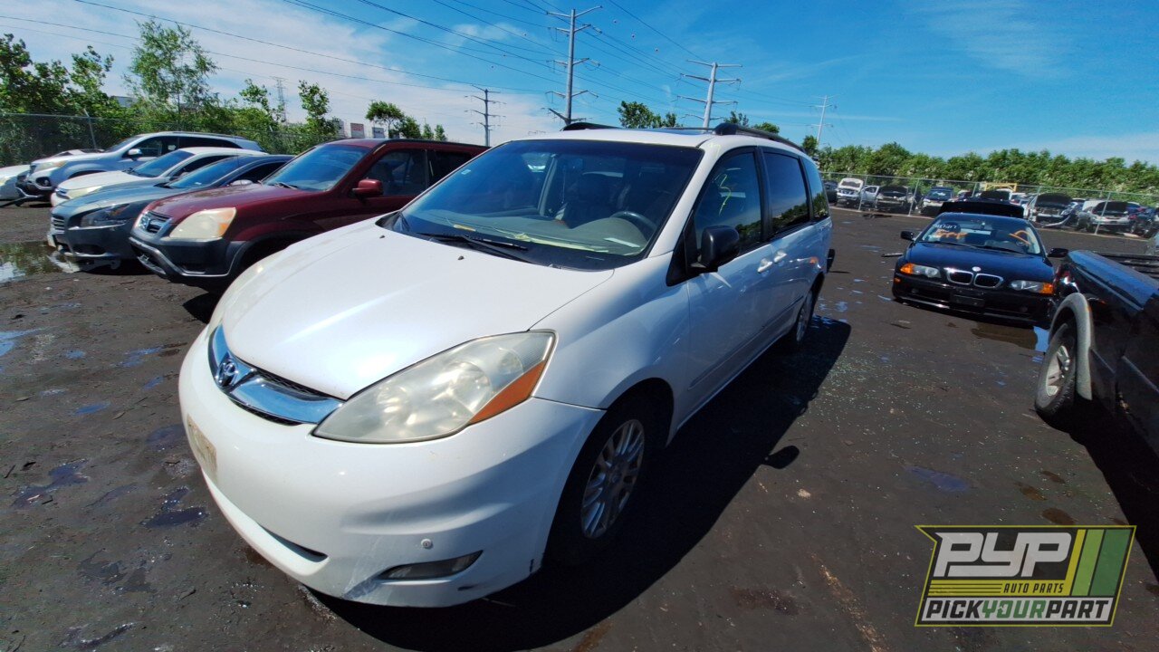 Photo of 2007 Toyota Sienna