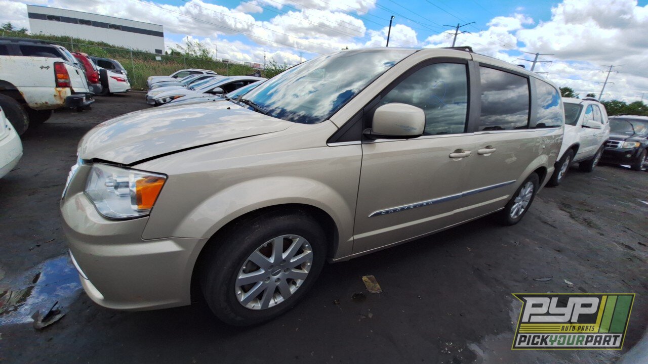 Photo of 2015 Chrysler Town & Country