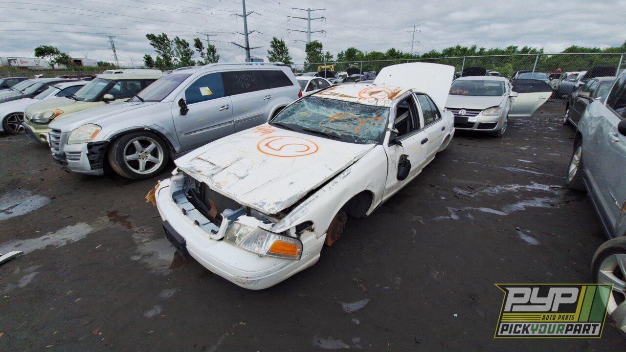 Photo of 2001 Ford Crown Victoria
