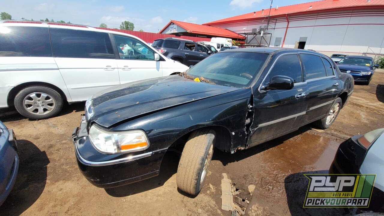 Photo of 2011 Lincoln Town Car