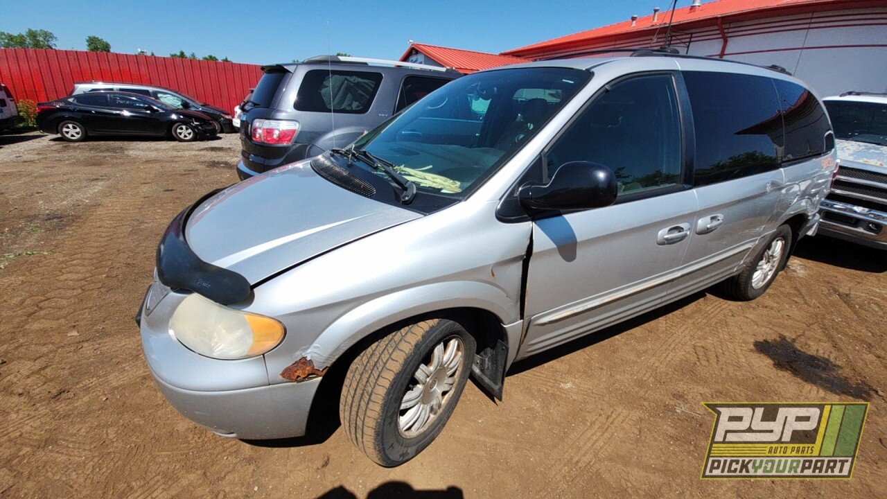 Photo of 2004 Chrysler Town & Country
