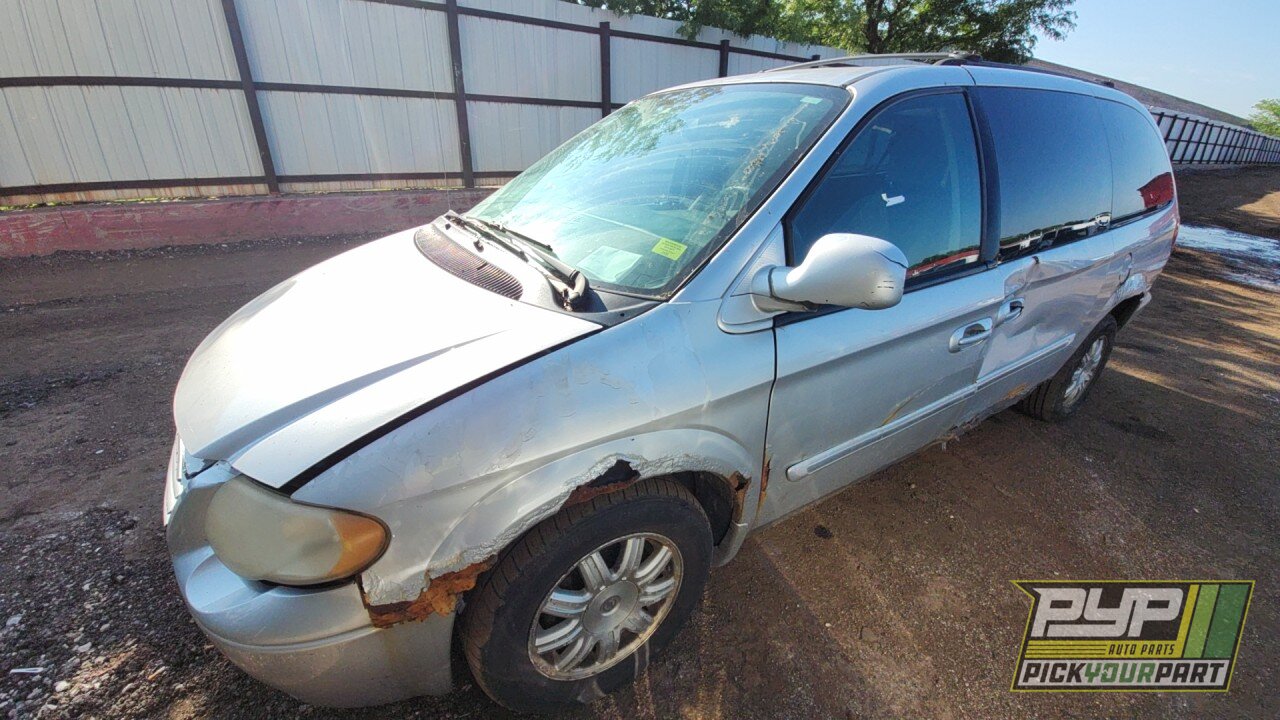 Photo of 2006 Chrysler Town & Country