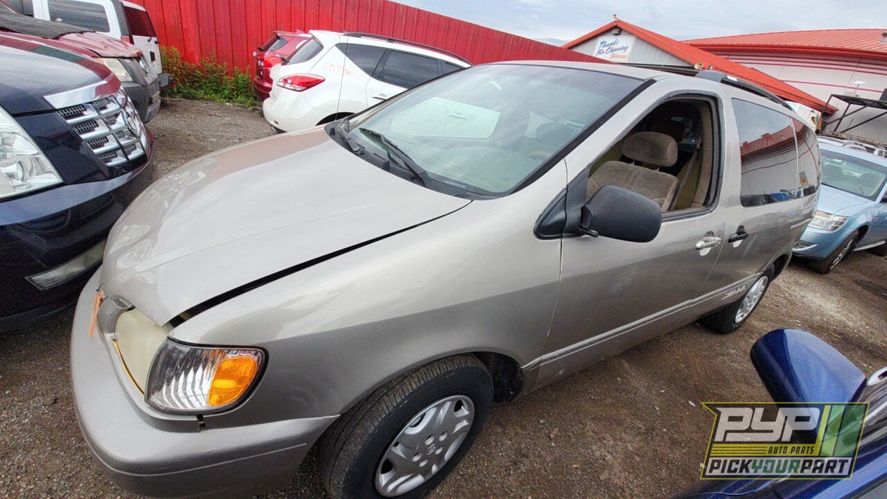Photo of 2001 Toyota Sienna
