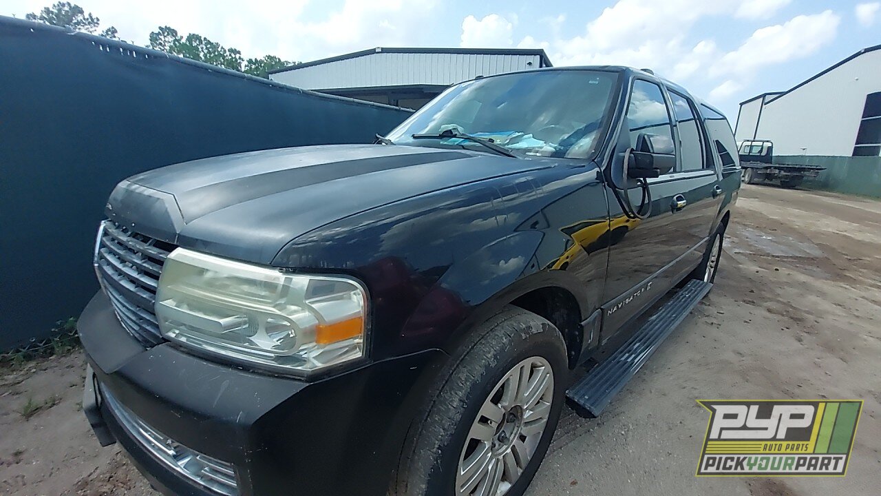 Photo of 2011 Lincoln Navigator