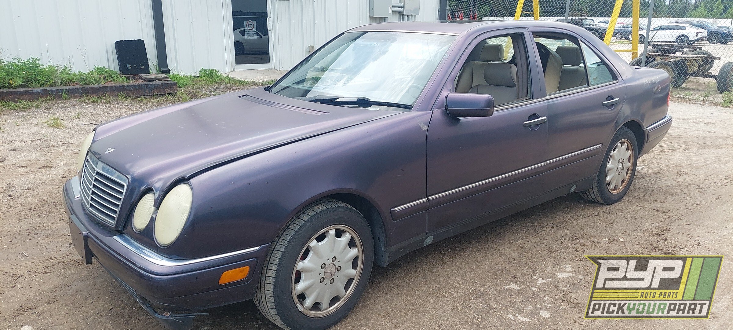 Photo of 1997 Mercedes-Benz E320