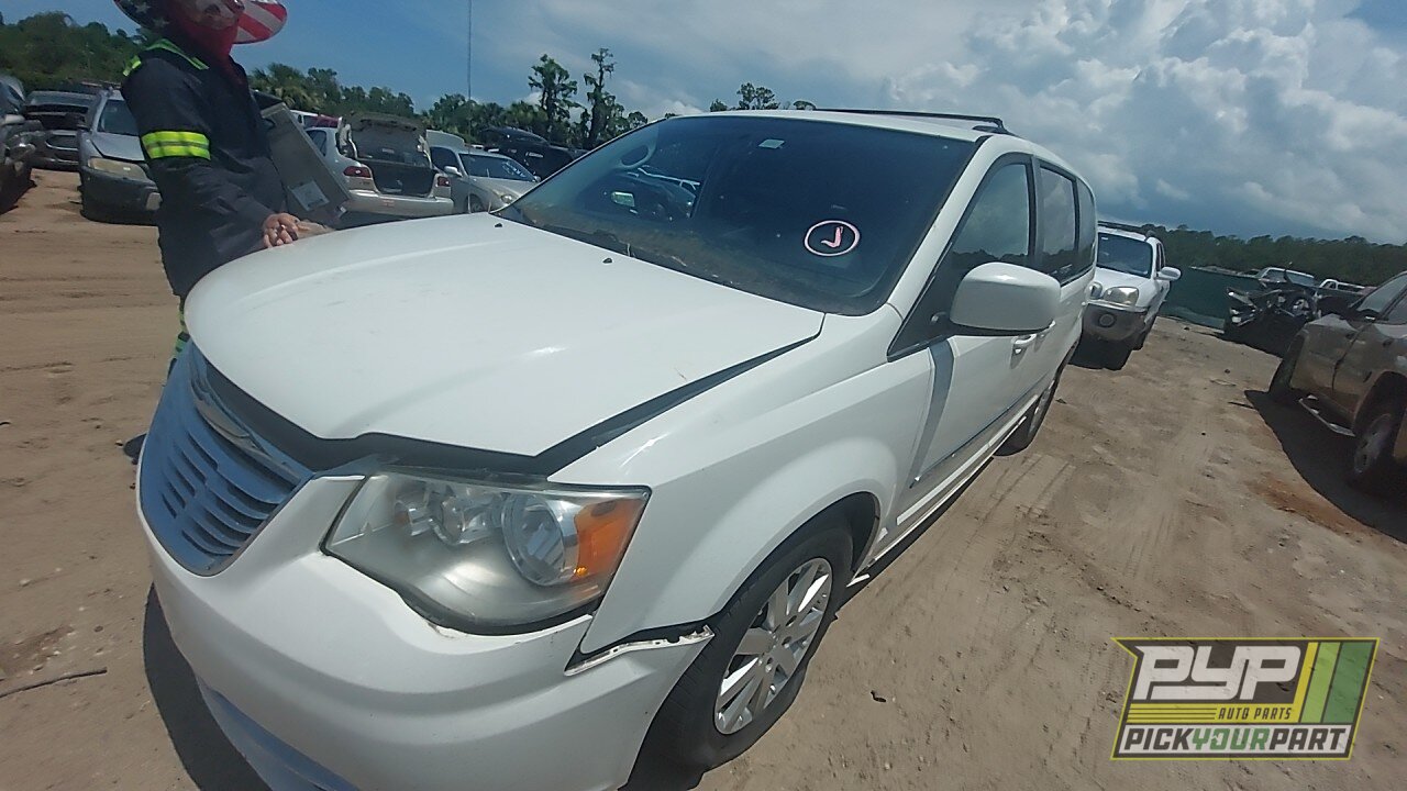 Photo of 2013 Chrysler Town & Country