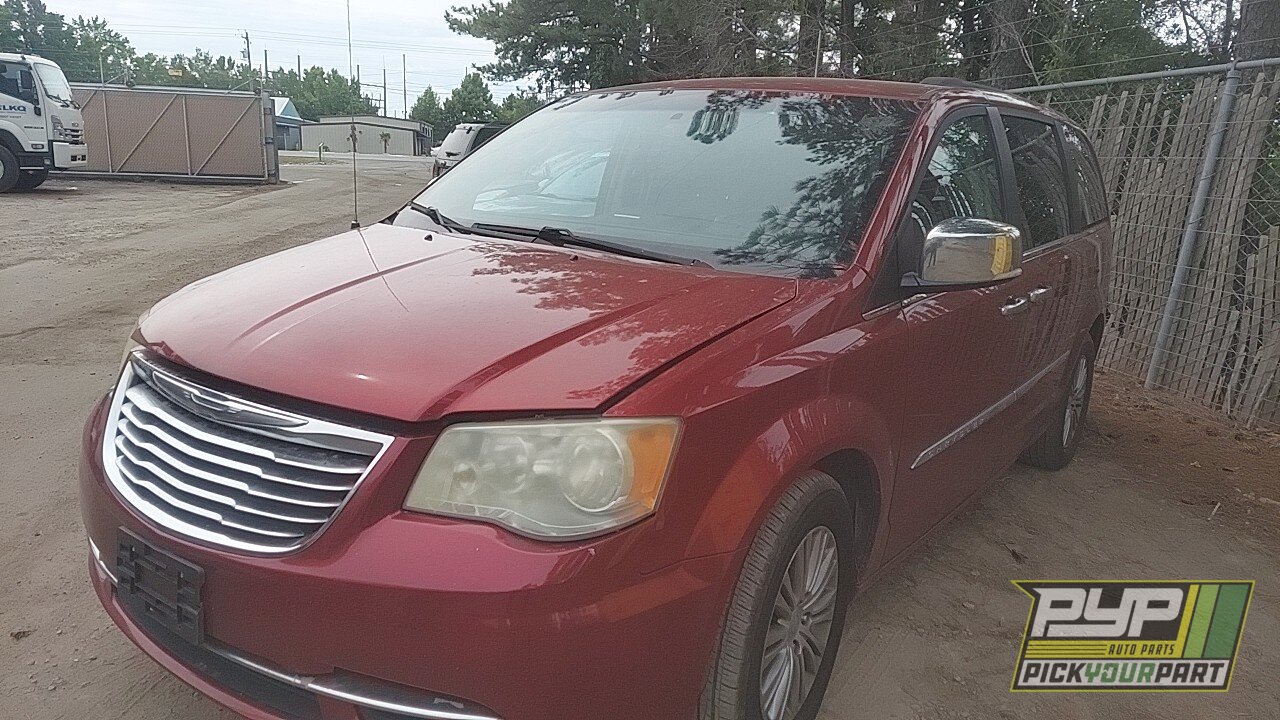 Photo of 2013 Chrysler Town & Country