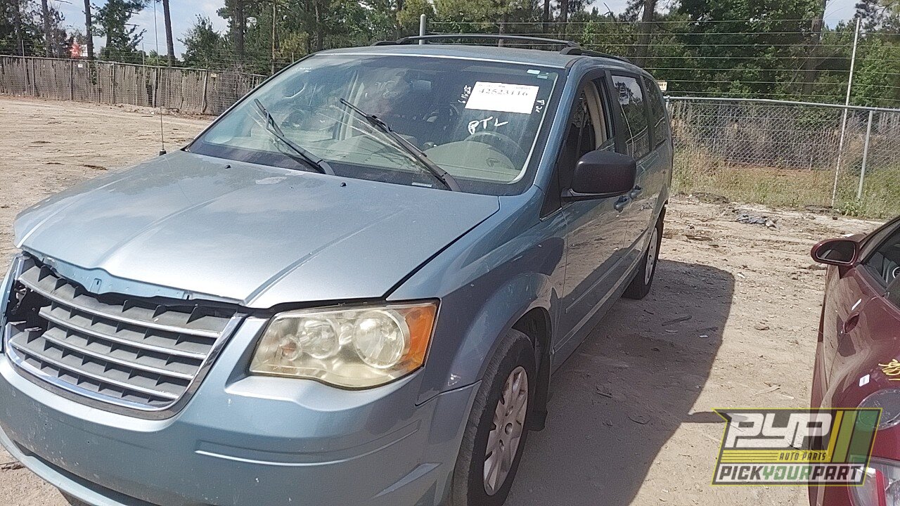 Photo of 2010 Chrysler Town & Country
