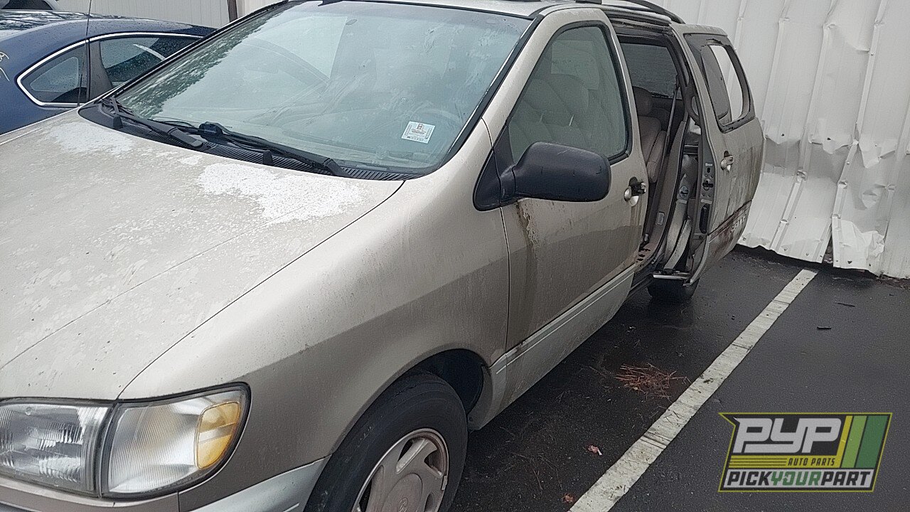 Photo of 2000 Toyota Sienna